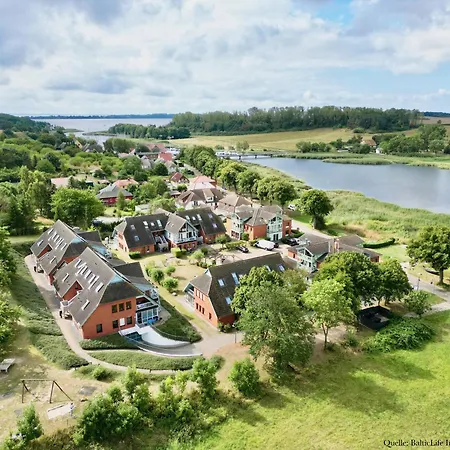 15 Im Fischerhaus Mit Balkon * Зеллин